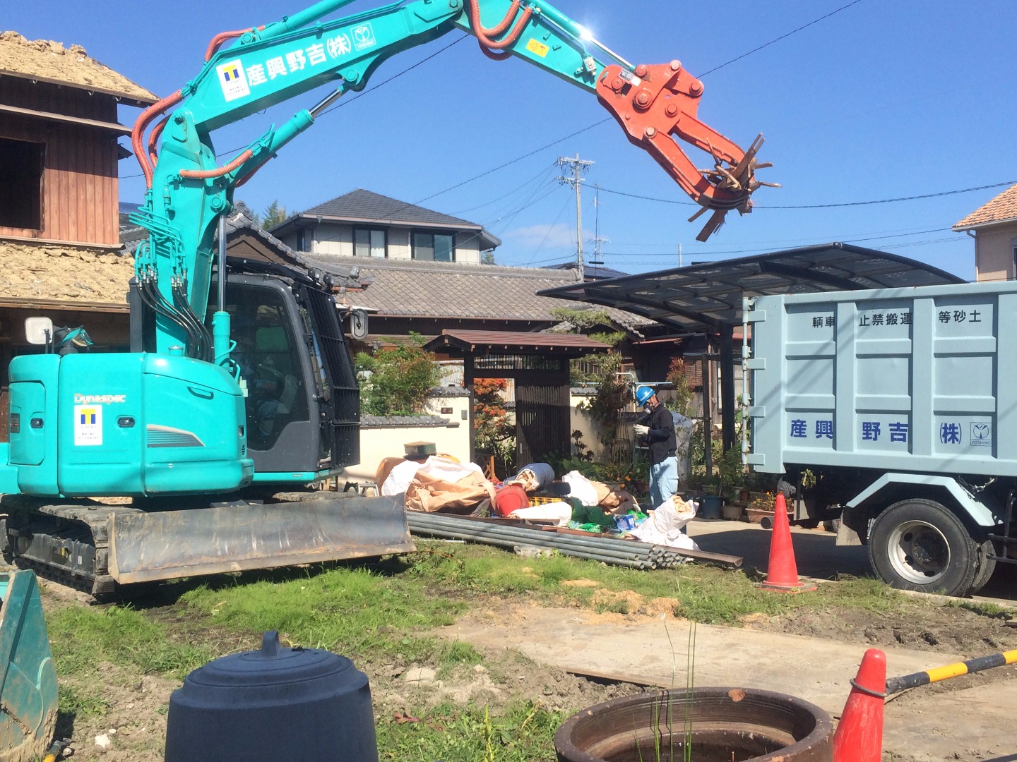 解体工事積込状況